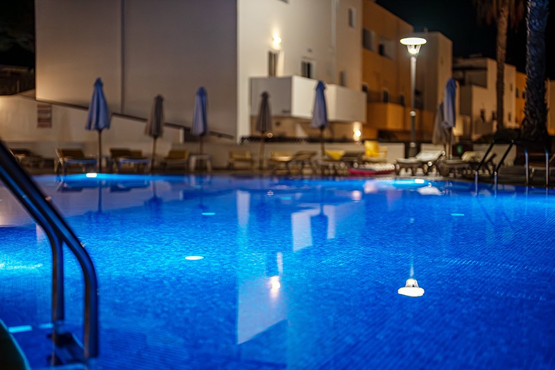 pool lighting