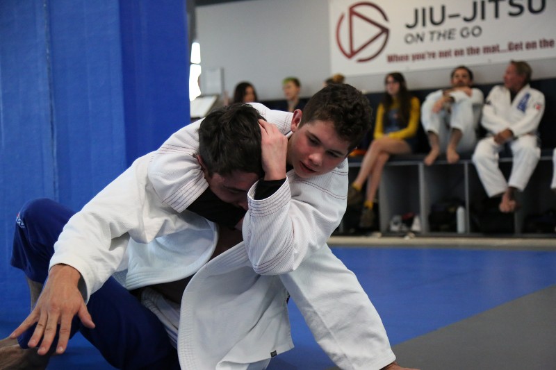 children doing martial arts