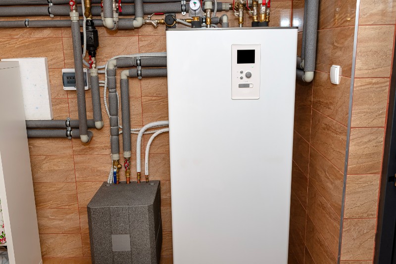 Furnace and heating system