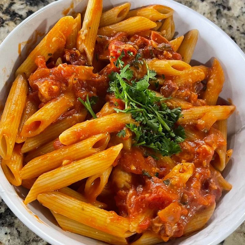 penna and meat sauce