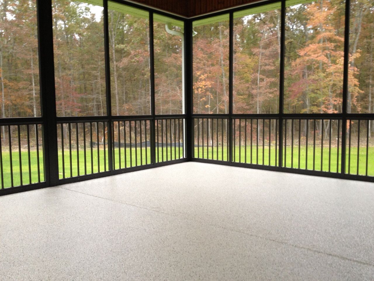 Outdoor patio floor coating system from TGG Gargae.