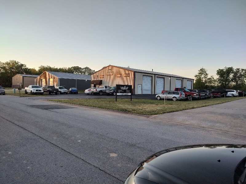 Panoramic view of SS Alignments shop and parking lot