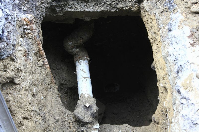 Gas pipe construction