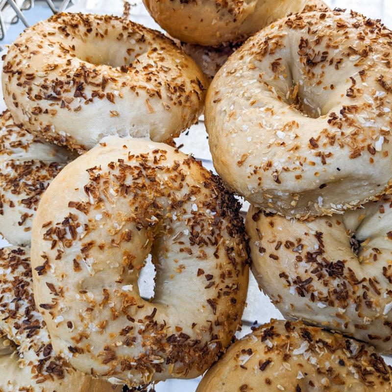 Seed-topped bagels