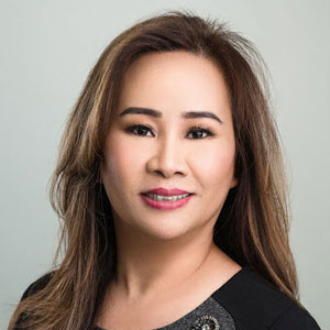 Mrs. Nhu Holder headshot