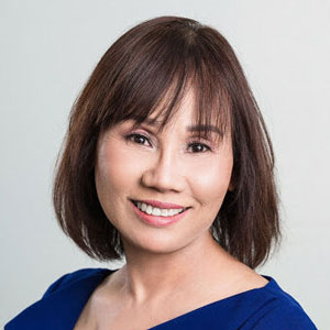 Ms. Phuong headshot