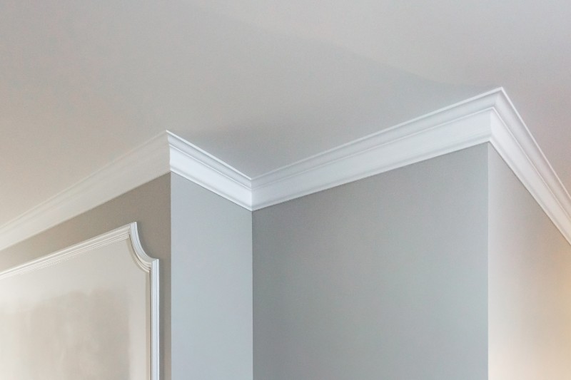 Gorgeous crown molding.