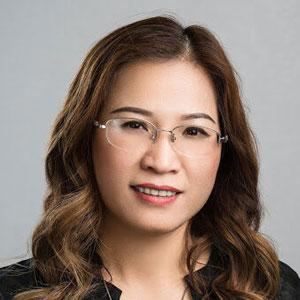 Ms. Van Anh headshot